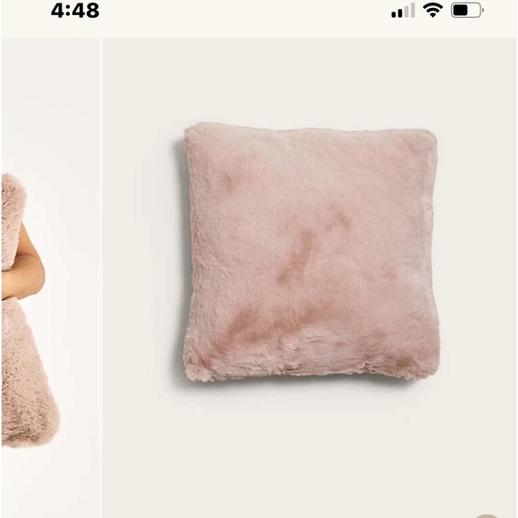 Unhide Squish Standard Size in Rosy Baby Chinchilla-Soft-Marshmallow Pillow. NWT - Picture 2 of 6